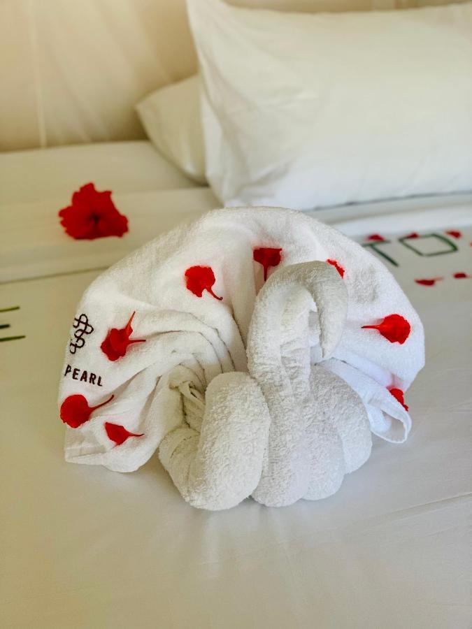 Eleven Pearl Boutique Hotel & Spa ディアニ・ビーチ エクステリア 写真